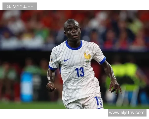 哪个足球明星在比赛中爆发出惊人表现引发全场轰动的故事揭秘